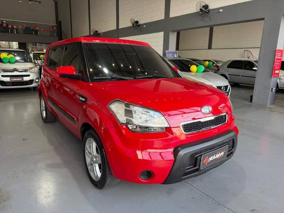 KIA SOUL 1.6 EX 16V FLEX 4P MANUAL KIA SOUL 1.6 EX 16V FLEX 4P MANUAL
